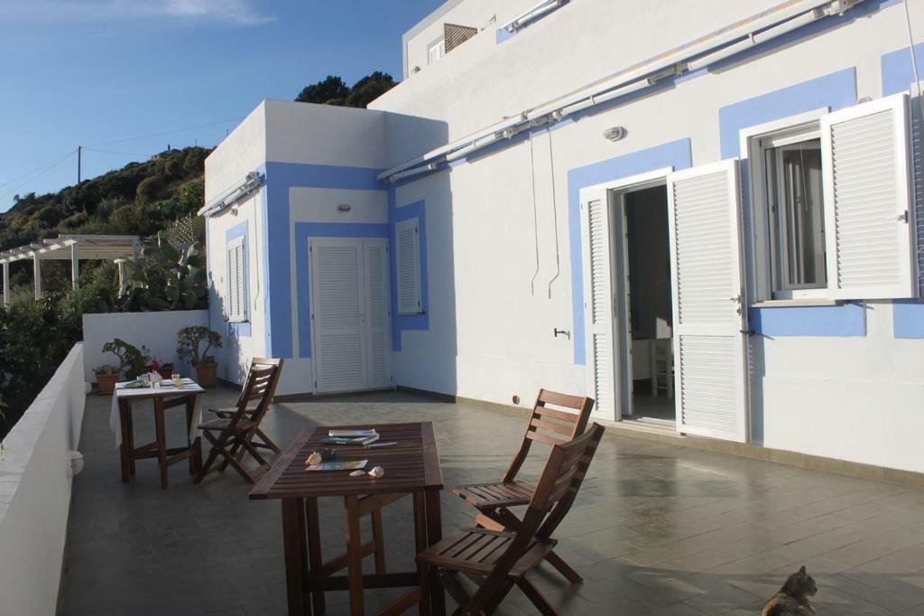 Le Case Dei Pescatori - Residence Il Tramonto Ponza Exteriör bild