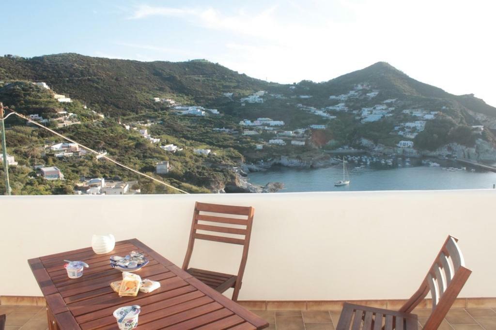 Le Case Dei Pescatori - Residence Il Tramonto Ponza Exteriör bild